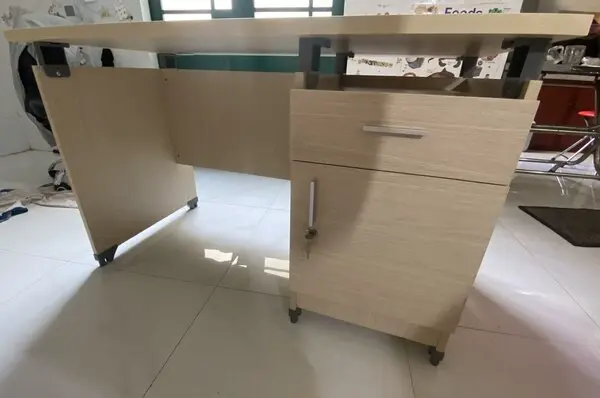 Bàn văn phòng Mới BVP-4S-14H chính hãng Xuân Hòa - Ảnh 4