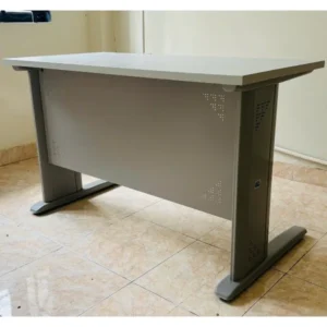 Bàn làm việc HU12 chân sắt mặt gỗ Melamine