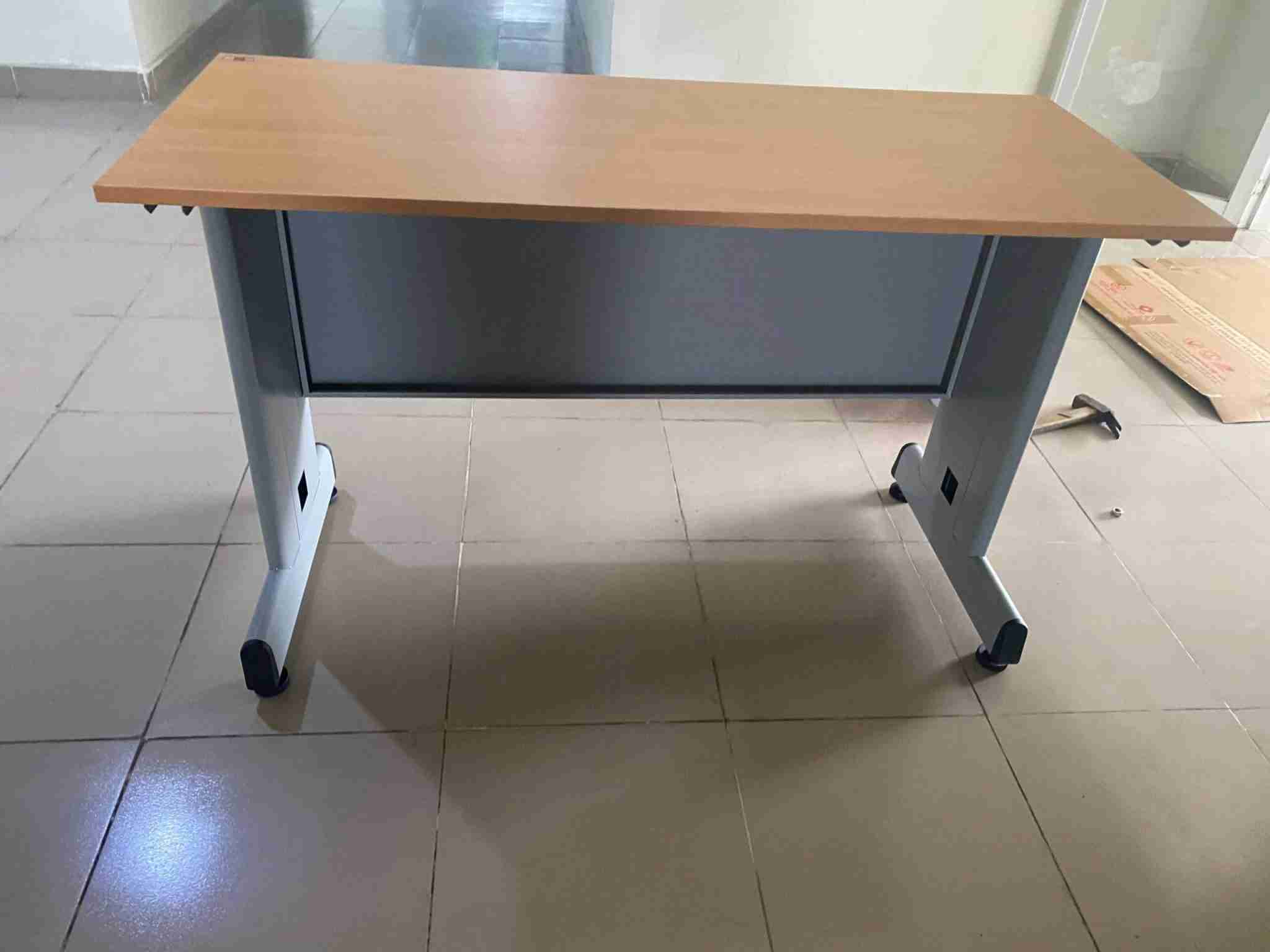 Bàn làm việc chân sắt TAB-12-06I siêu chắc bền ổn định ngàn năm- Chính hãng Xuân Hoà - Ảnh 2