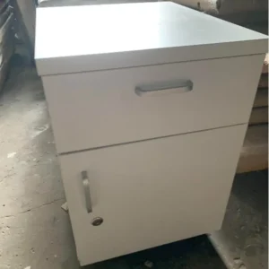 Hộc di động HM1D1O có bánh xe và 1 ngăn kéo 1 cánh mở
